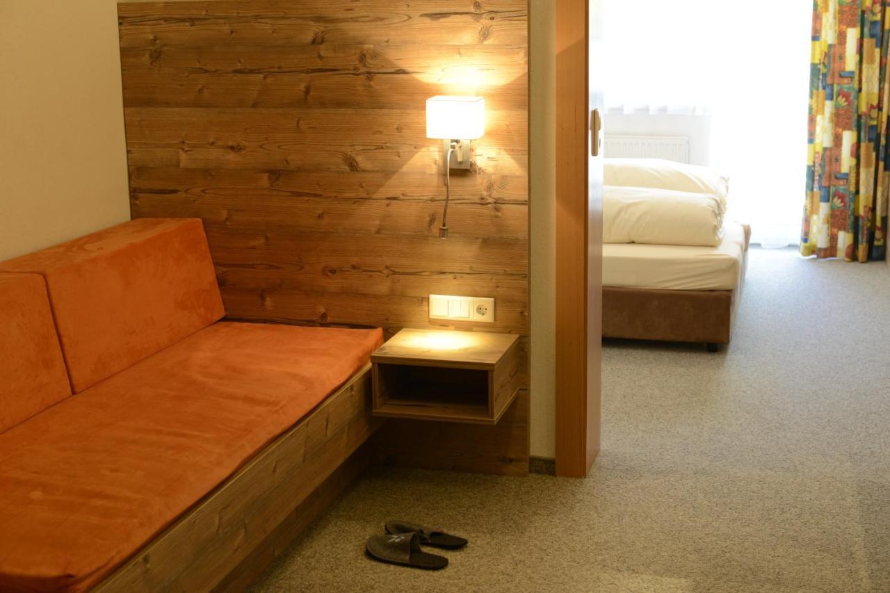 Hotel Talhof Garni&More In Waengle Bei Ройтте Екстер'єр фото